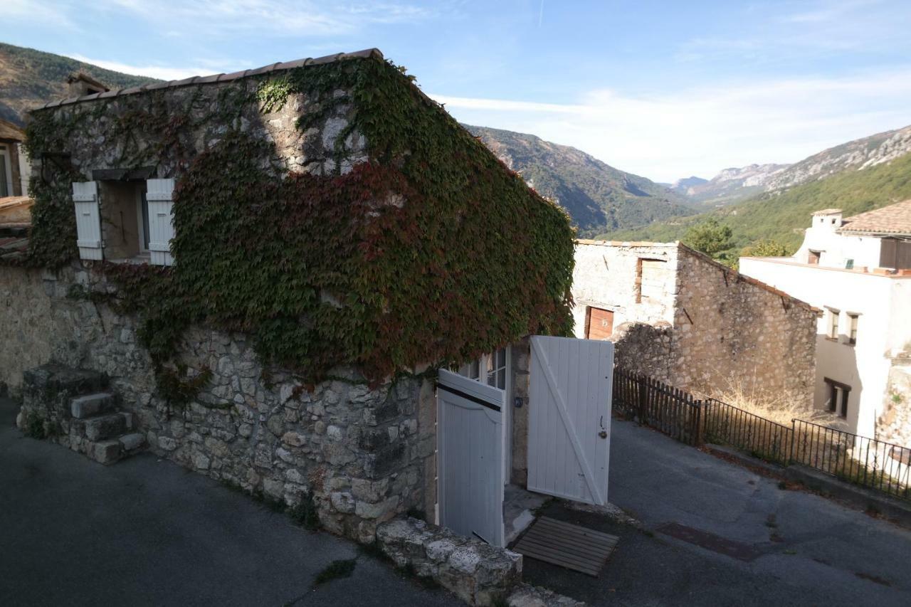 Au Pied Du Chateau 格雷奥利埃勒内格斯 外观 照片